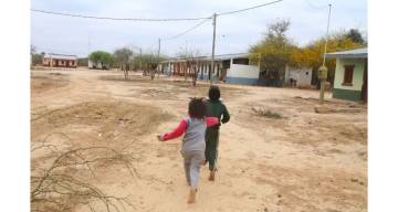 Alerta en Morillo por el consumo de nafta y alcohol etílico en adolescentes: preparan un plan provincial