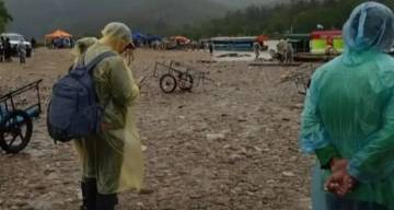 Frontera flotante: el cruce de chalanas seguirá bloqueado en Aguas Blancas