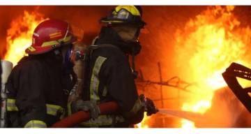 Incendio en Tres Cerritos: una casa se prendió fuego en la madrugada