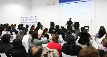 Continúan las clases teóricas en la Escuela de Manejo