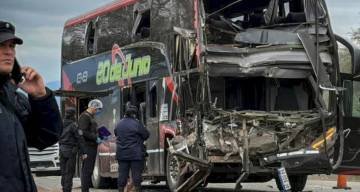 Un terrible choque frontal entre un ómnibus y un camión dejó un muerto y agravó las cifras sobre la inseguridad vial en Salta
