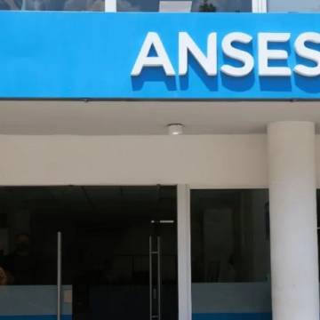ANSES reprogramó los pagos de agosto por el feriado del 17: a quiénes afecta
